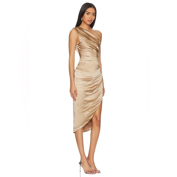 Elliatt - NWT Gold Asymmetrical Ruched Dress - Picture 2 of 12